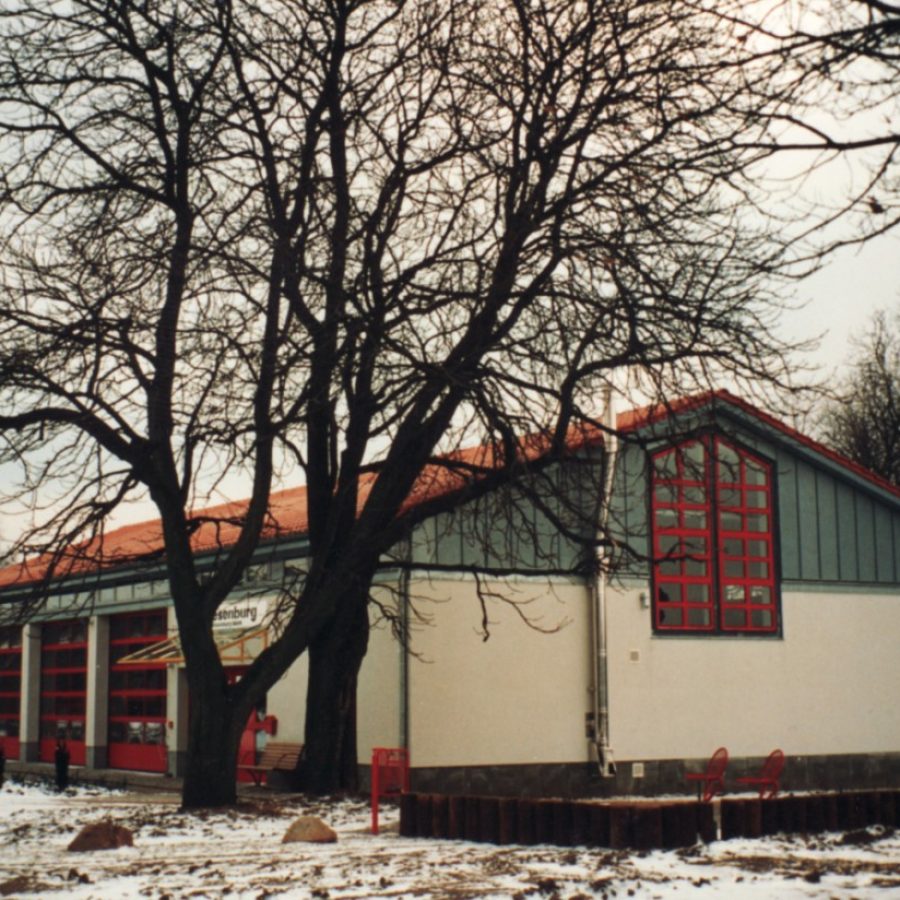 1995_Neubau Feuerwehrgeraetehaus Wiesenburg